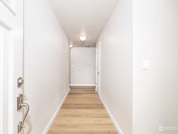 3rd image of 11239 SE 322ND Street