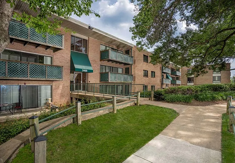 GrandView Apartments — Photo 11