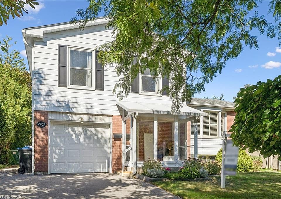 1st image of 2209 Buttonbush Cres
