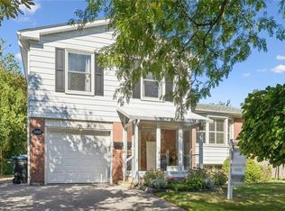 2209 Buttonbush Cres, Mississauga, ON L5L 1C4
