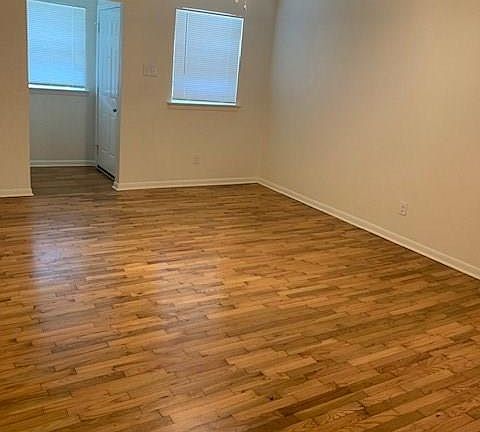 2nd image of 3525 Moon Dr