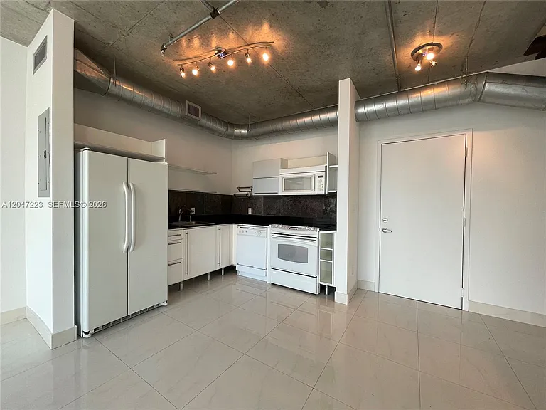 690 SW 1st Ct #3115 — Photo 10