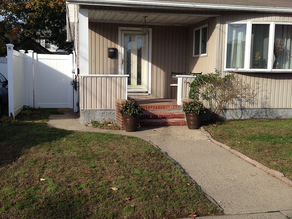 1st image of 811 Stanton Ave