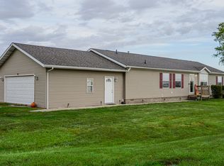 319 N Letcher St, Chenoa, IL 61726