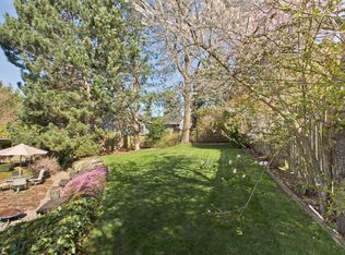8712 NE 11th St, Bellevue, WA 98004