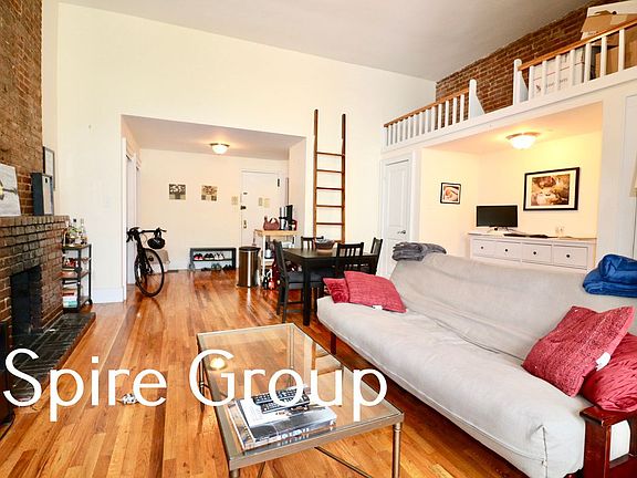 2nd image of 156 W 77th St APT 1B