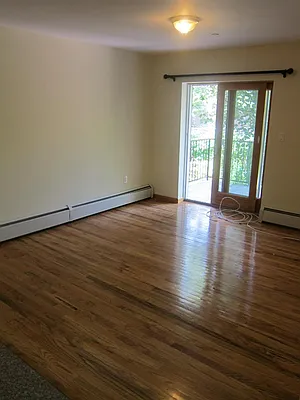 Rented by Realty 2000 Corp | media 3