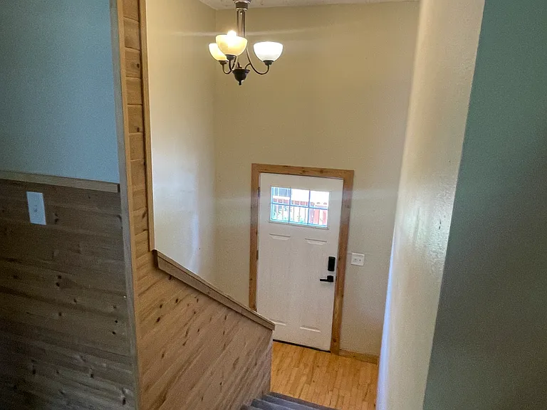 807 N Clark Ave — Photo 7