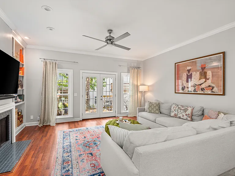 138 Matthew Ln — Photo 8