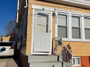 3253 Rowe St, Camden, NJ 08105