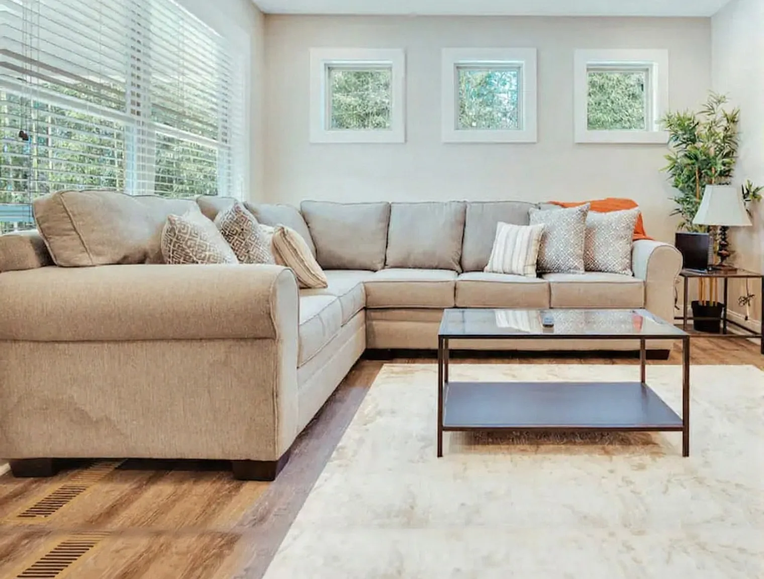 4 bed, 2.5 bath, $5,679 — Photo 1