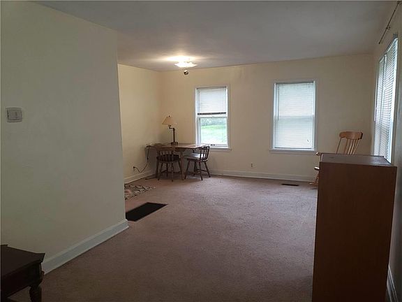 3rd image of 5529 Bennington Ave