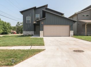 1209 E Paragon St, Springfield, MO 65803