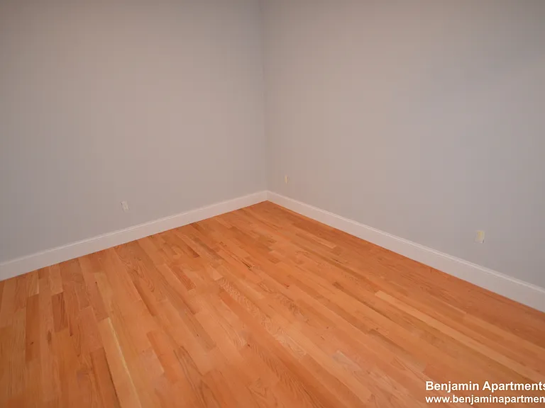 18 Murdock St #15 — Photo 5