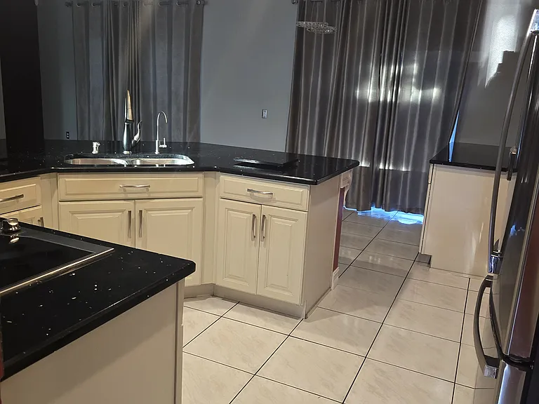 3066 Bay Laurel Cir N — Photo 14