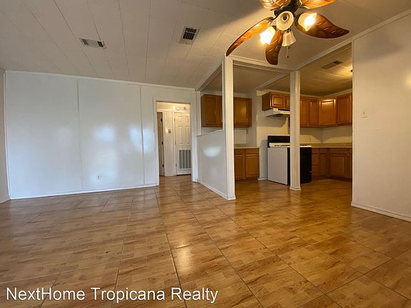 5th image of 1802 Fairview Dr #A
