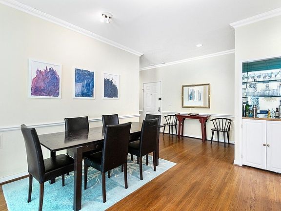 4th image of 301 E 52nd St Floor 2-1B