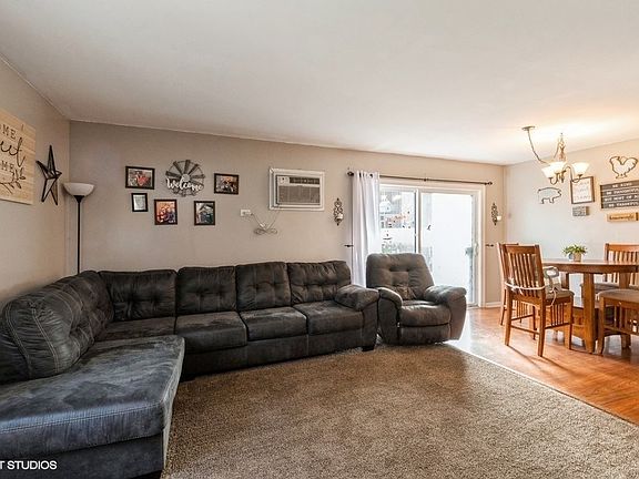 4th image of 15712 Terrace Dr #Ro1