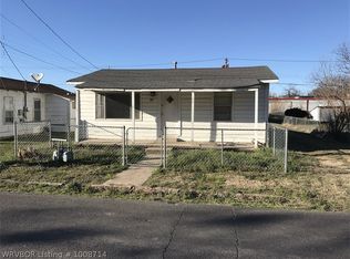 811 W Choctaw Ave, Sallisaw, OK 74955