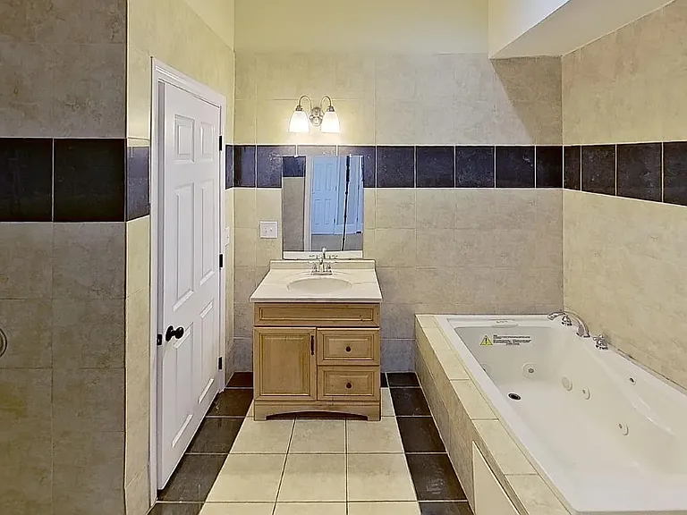 9 Landor Rd #3 — Photo 9