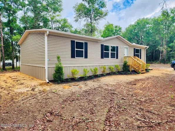 221 MALTAS Avenue, Interlachen, FL 32148