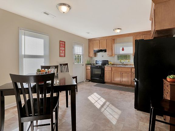 4th image of 6213 Perthwood Ln