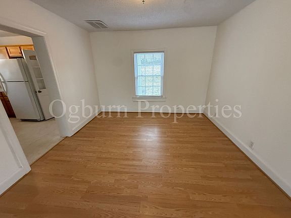 5th image of 2439 Cherokee Ln