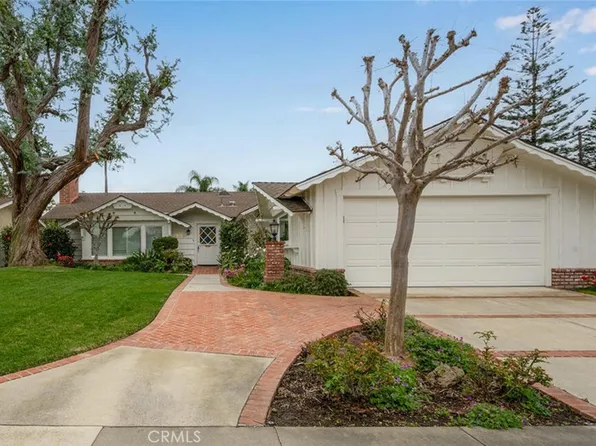 2692 Salmon Dr, Los Alamitos, CA 90720