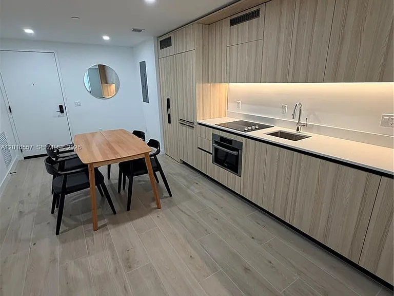 225 N Miami Ave #907 — Photo 12