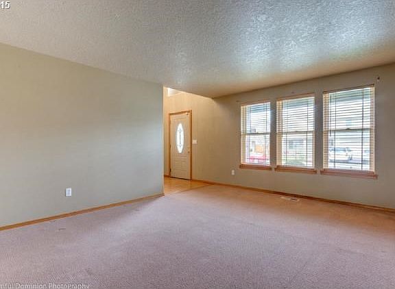 4th image of 15511 NE 87th St