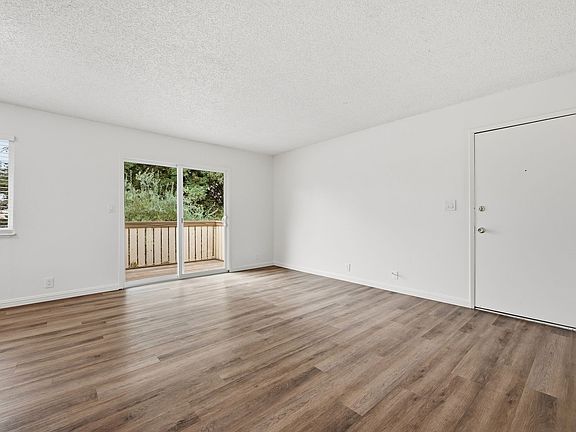 4th image of 802-816 W Lincoln Ave #814