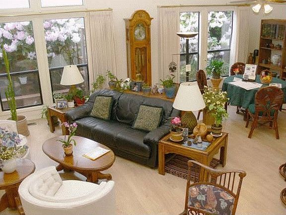Great room concept, bright and open floor plan