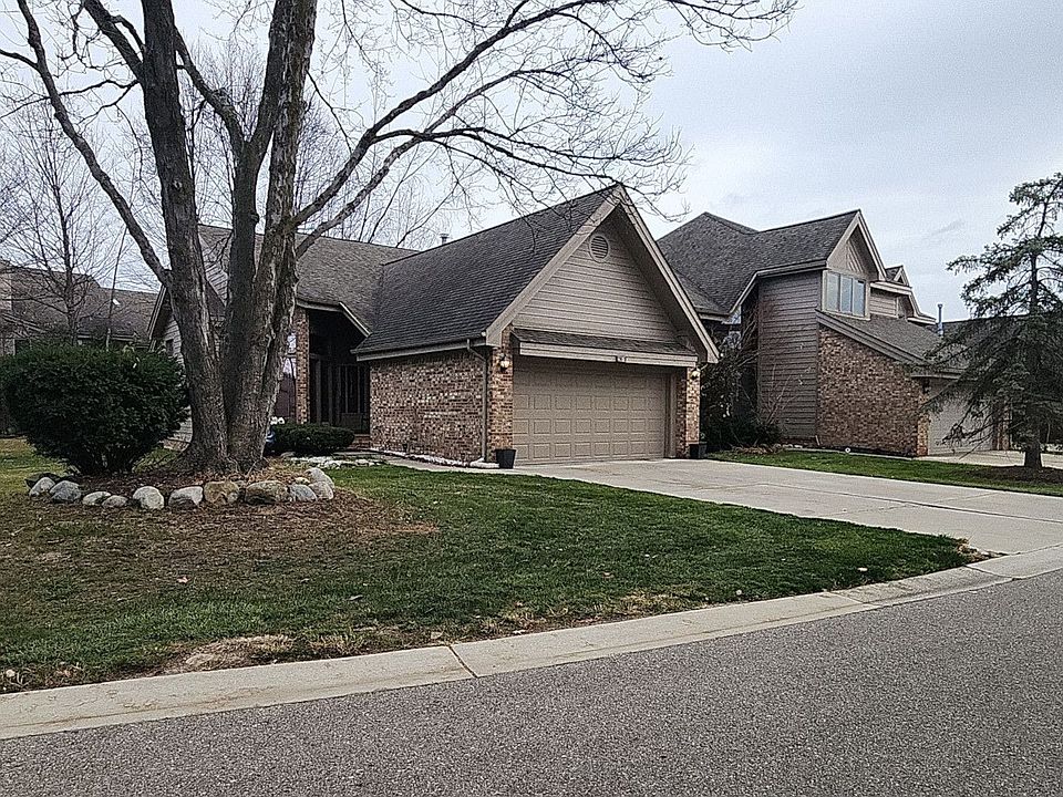 2nd image of 29666 S Meadowridge Unit 18