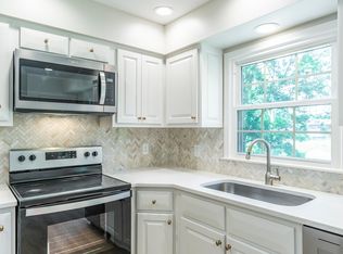 3325 Hunting Hills Dr, Lexington, KY