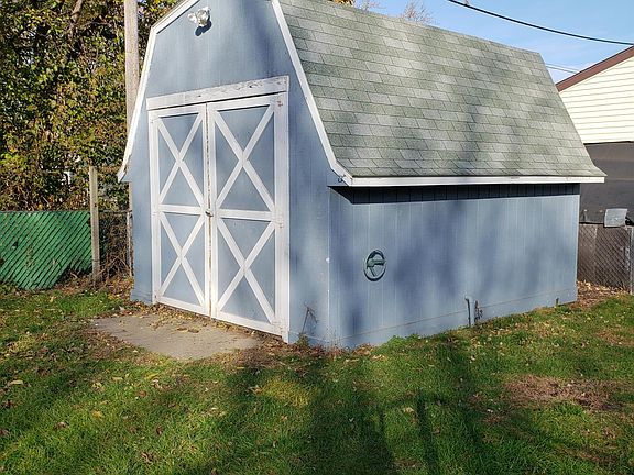 4th image of 2537 1st Ave E