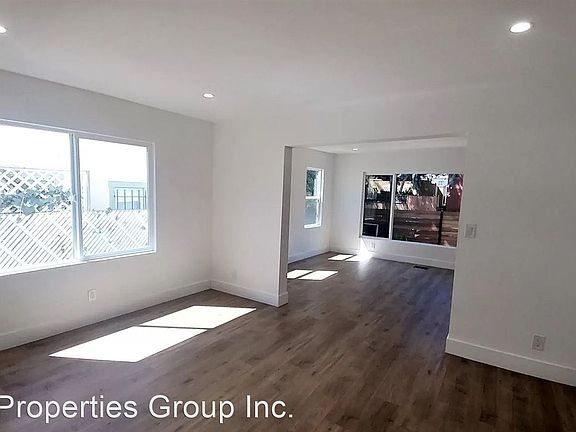 3rd image of 1260 N Citrus Ave #9539475