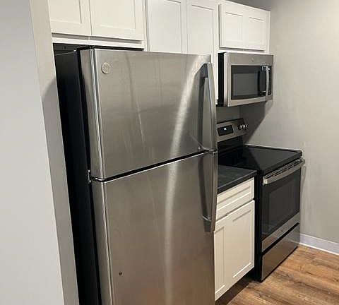 3rd image of 3856 Lemay Village Ln