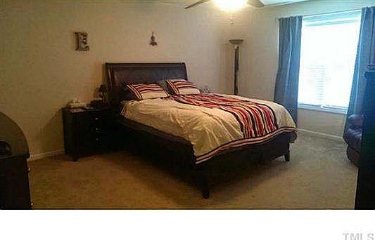 3rd image of 32 Valleyfield Dr