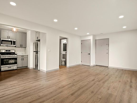 2nd image of 20652 Park Cir W APT 4