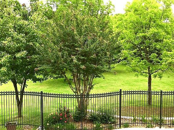 5th image of 603 Oakbend Dr