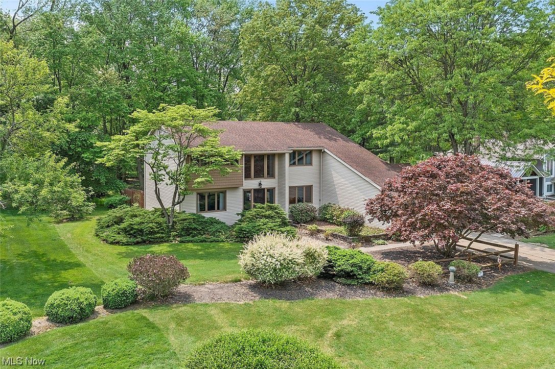 13600 N Partridge Dr, Valley View, OH 44125 Zillow