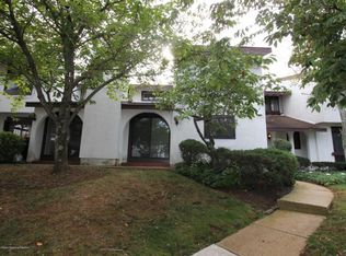 102 Tower Hill Dr, Red Bank, NJ 07701
