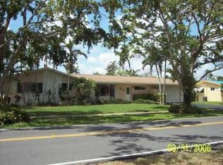 821 N Fig Tree Ln, Plantation, FL 33317
