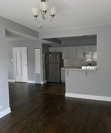 4th image of 5053 W Waveland Ave #1