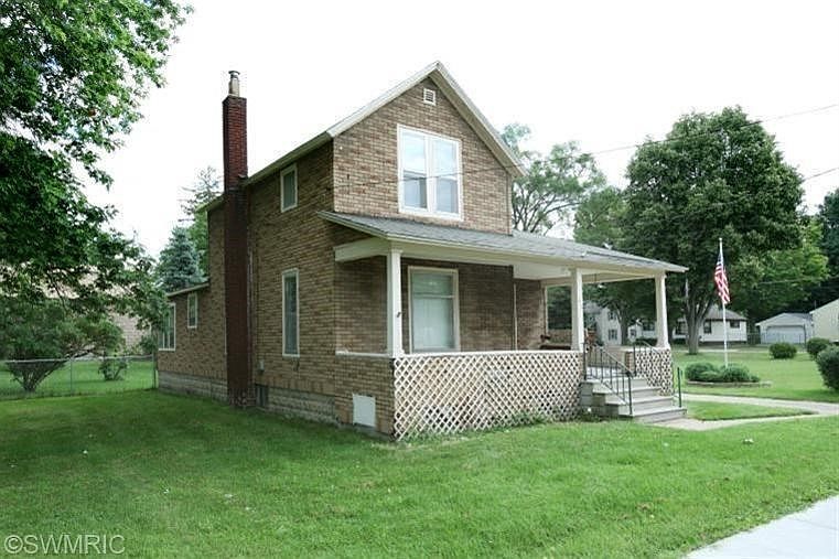 1st image of 310 Garfield St