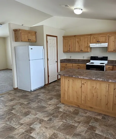 805 W 3rd St #1 — Photo 5