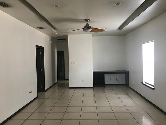5th image of 4612 N Cypress St APT 4