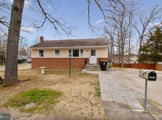 10000 Dubarry St, Glenn Dale, MD 20769