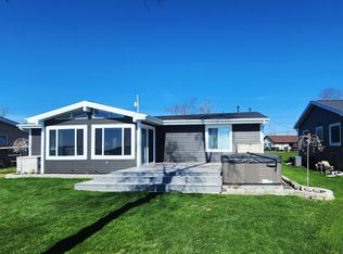 13320 W Shore Dr, Houghton Lake, MI 48629