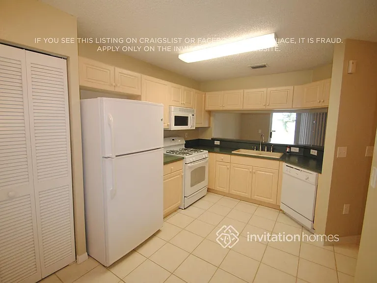 5307 NW 90th Ave — Photo 3